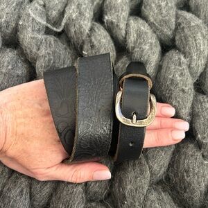 🦄 2for$25bundle deal Floral Belt purchased in Amsterdam